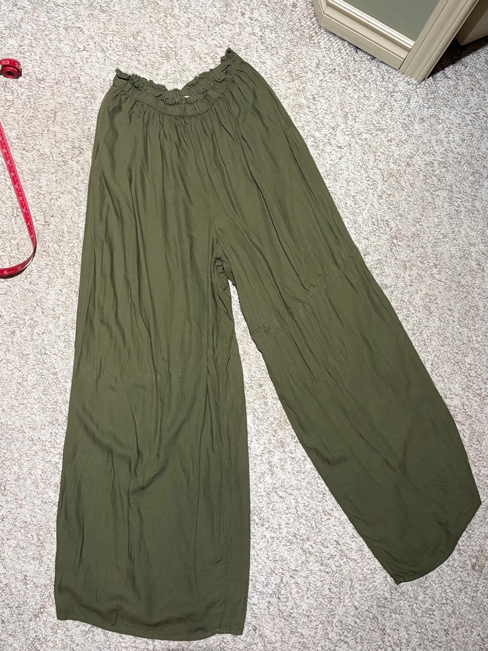 American Eagle Outfitters Olive Green Wide-Leg Pull-On Pants